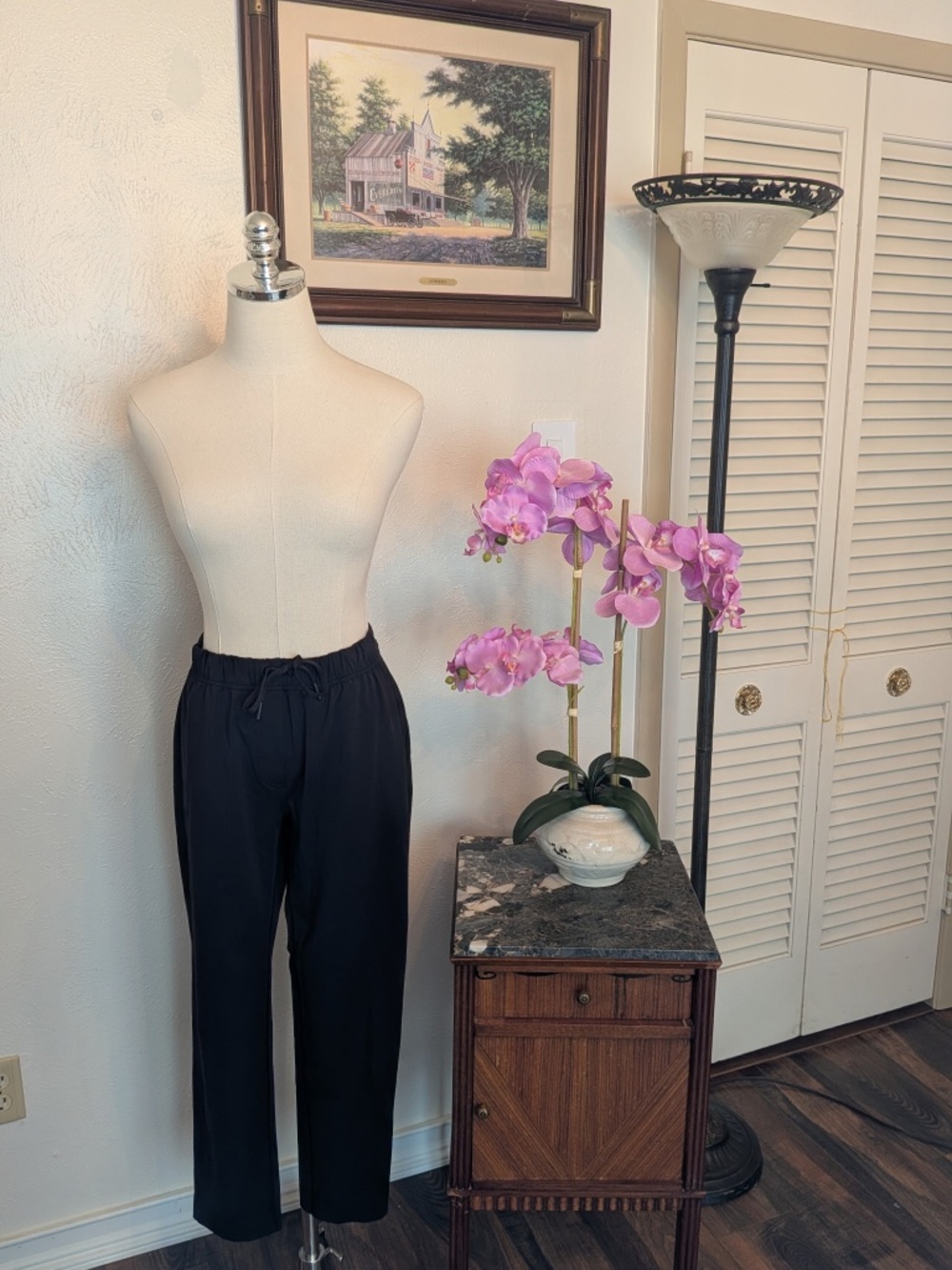Lululemon Athletica Black Pants with Drawstring Waistband Size 10